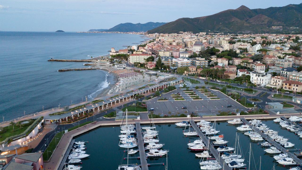 Hotel Garden Lido Loano Dış mekan fotoğraf